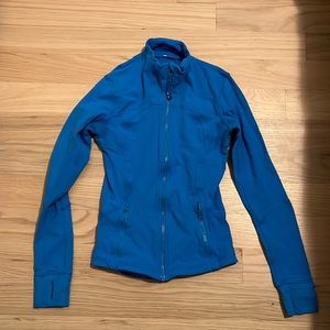 Lululemon size 4 zip up